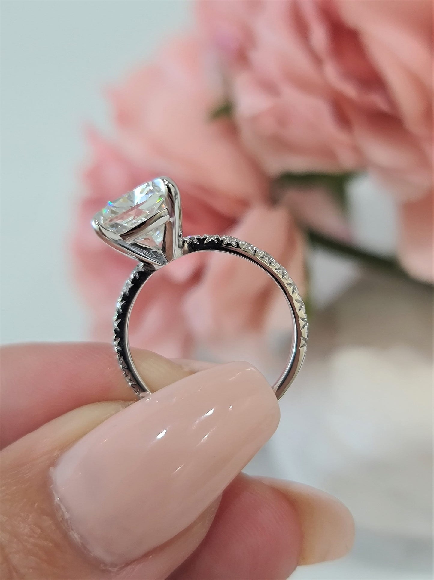 4.0 CT Cushion Solitaire CVD G/VS2 Diamond Engagement Ring